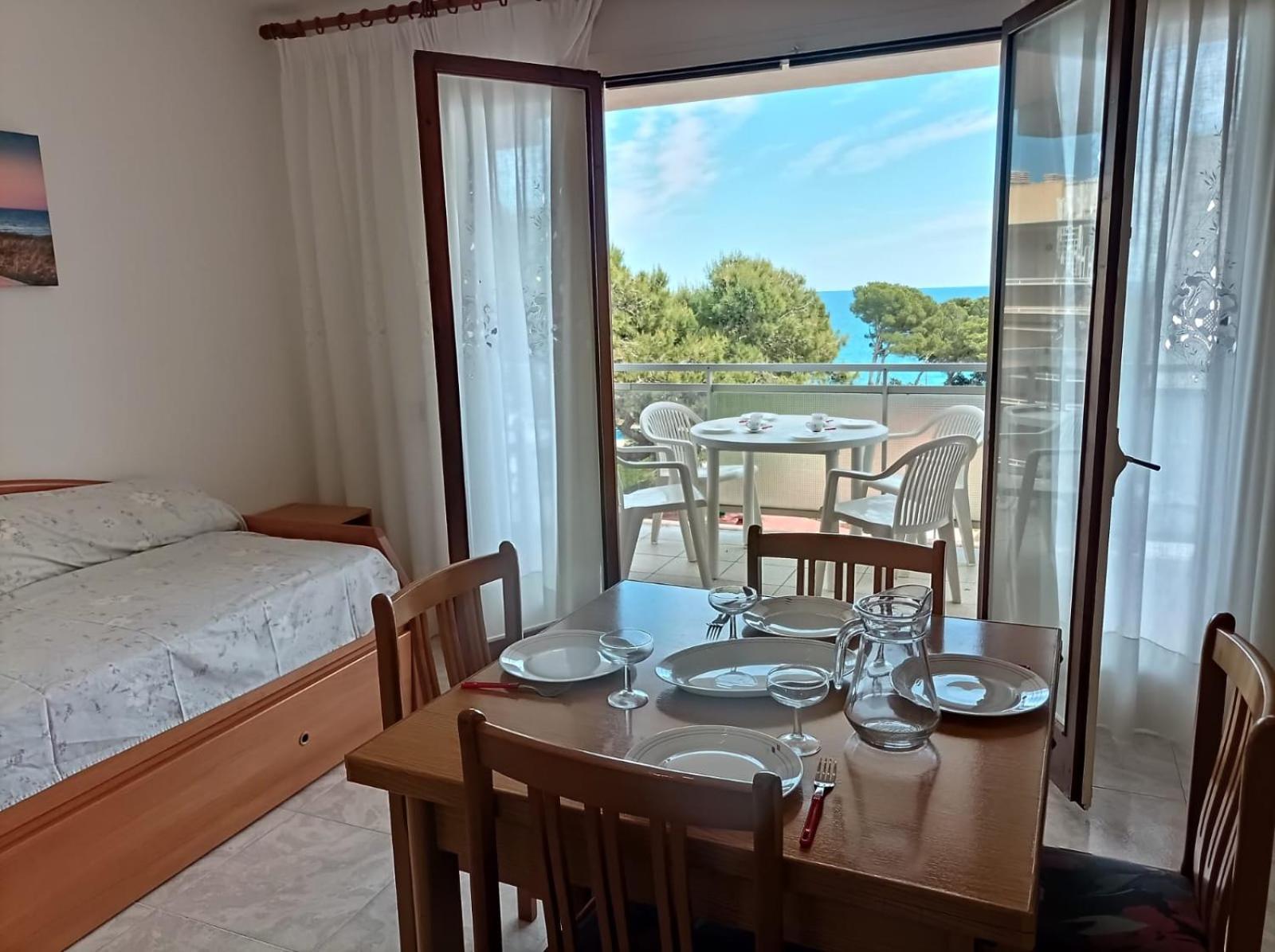 Miami Apartamento Mestres Miami Playa Εξωτερικό φωτογραφία